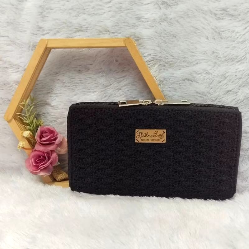 Dompet Rajut Hitam